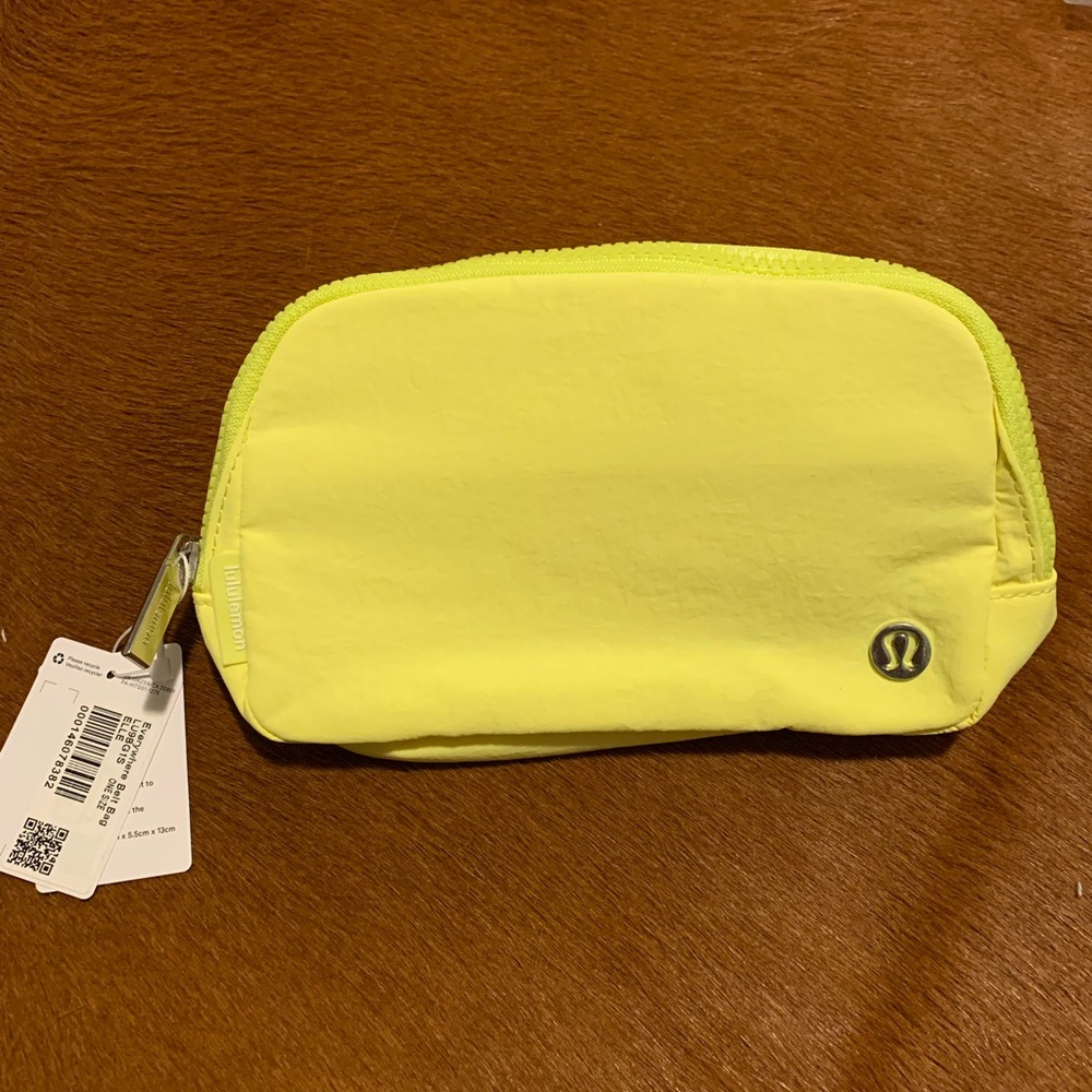 Everywhere belt bag - neon yellow - Picture 2 of 2